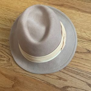 Betman 100% wool hat